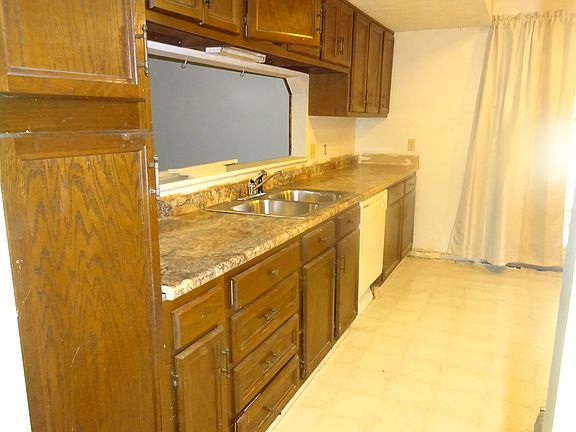 5th image of 225 Chatahm Dr
