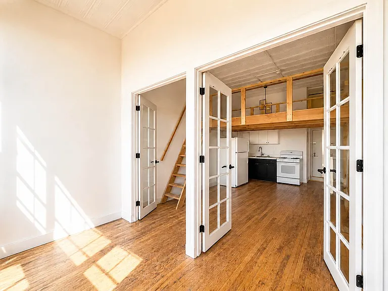 248 McKibbin St #4U — Photo 3