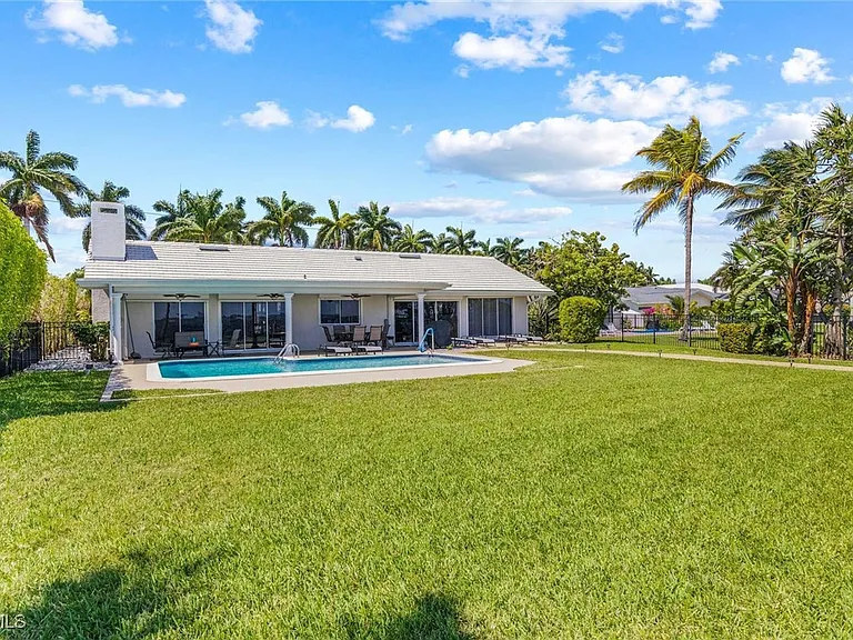 252 Bayshore Dr — Photo 18