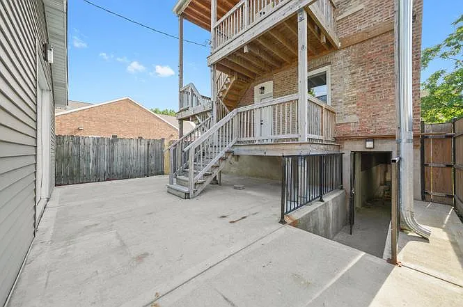 322 S Kostner Ave #G — Photo 8