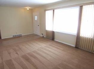 46 Landau Dr, Gates, NY 14606