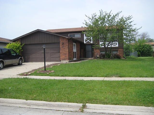 1st image of 18654 Cypress Ave