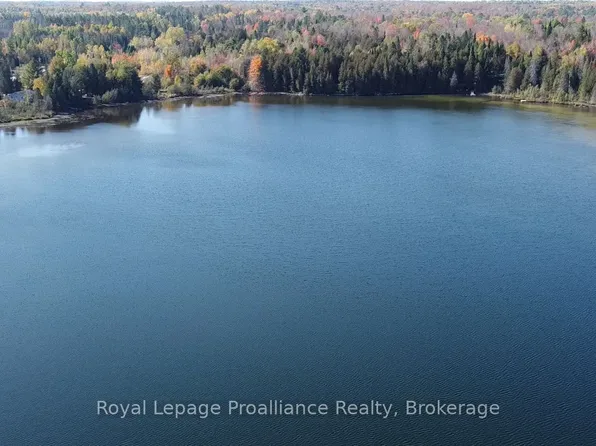 6107 Buckshot Lake Rd, Addington Highlands, ON K0H 1K0