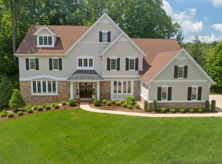 1406 Country Lake Estates Dr, Chesterfield, MO 63005