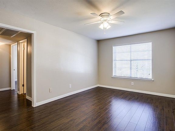 3rd image of 4110 Newton Ave #215