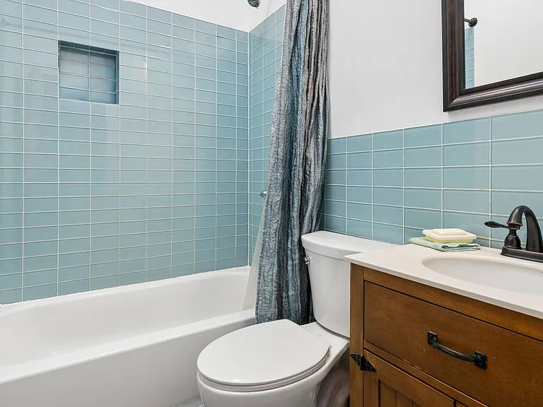 715 Madison St #2 — Photo 9