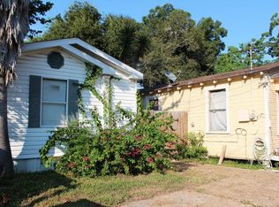 104 E Sterling St, Baytown, TX 77520