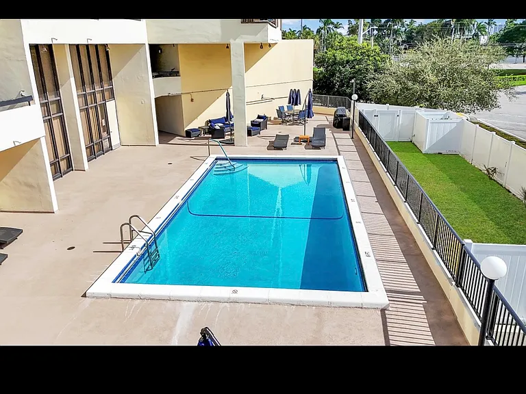 1401 S Federal Hwy #222 — Photo 36