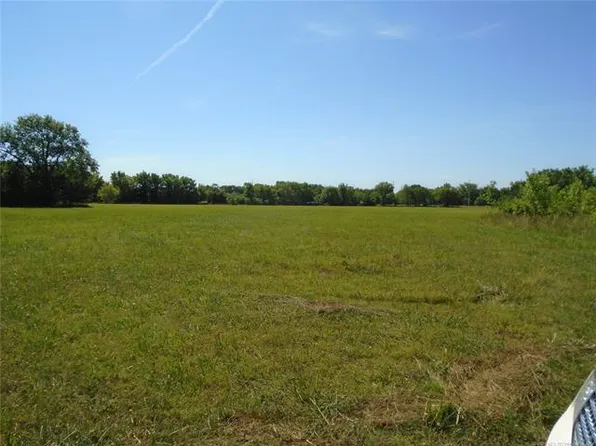 E Graham Ct, Pryor, OK 74361