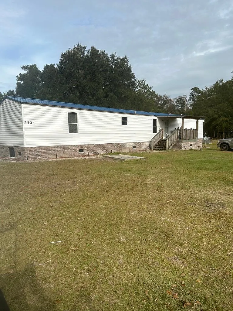 1921 Arthur Lawrence Dr — Photo 1