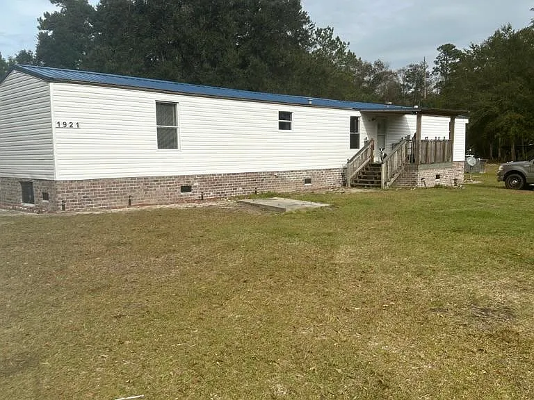 1921 Arthur Lawrence Dr — Photo 1