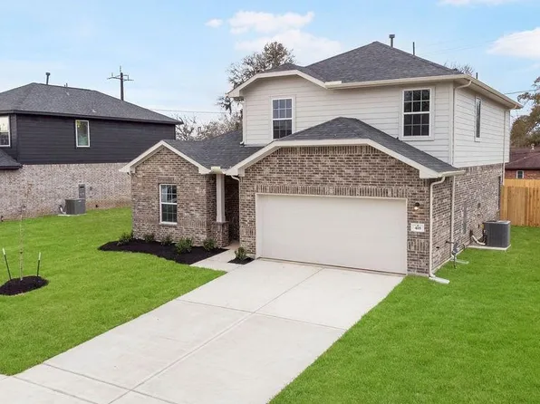 401 Magnolia St, Clute, TX