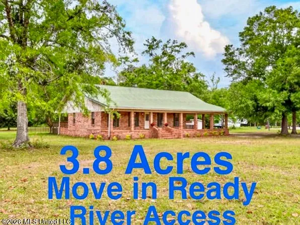 3402 Stephen Earl, Ocean Springs, MS 39565