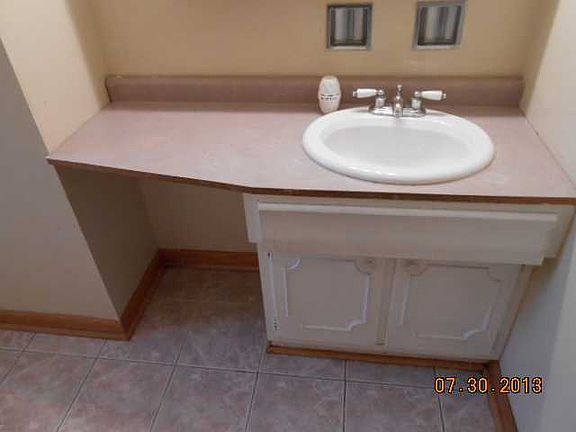 5th image of 508 Circle Dr