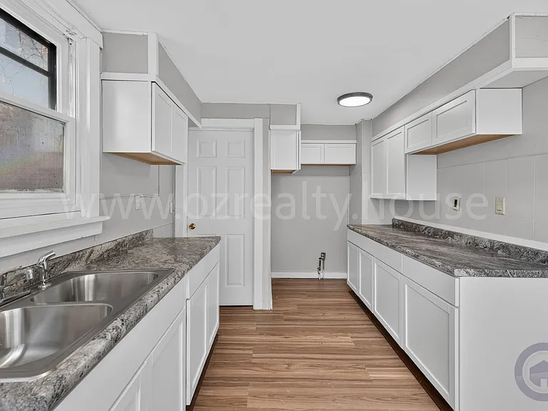 1023 Shadowlawn Dr — Photo 8