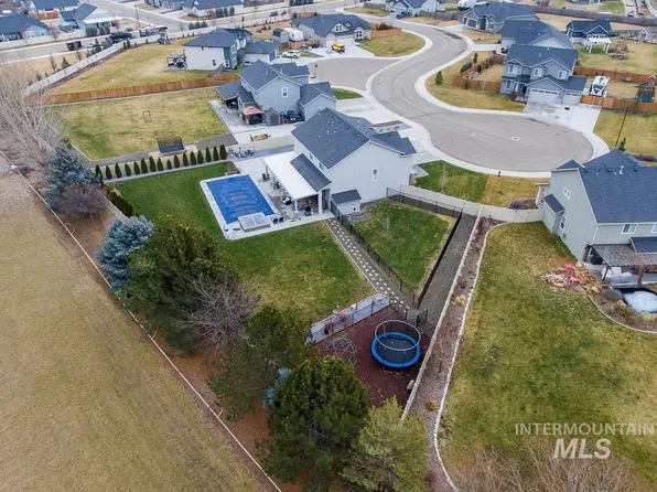 946 W Smallwood Ct, Meridian, ID 83642