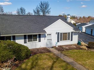 2160 Beechtree Dr, Uniontown, OH 44685