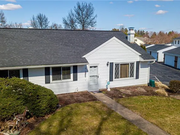 2160 Beechtree Dr, Uniontown, OH 44685