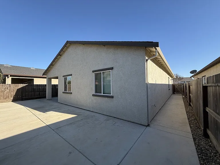 519 Tolman Way — Photo 18