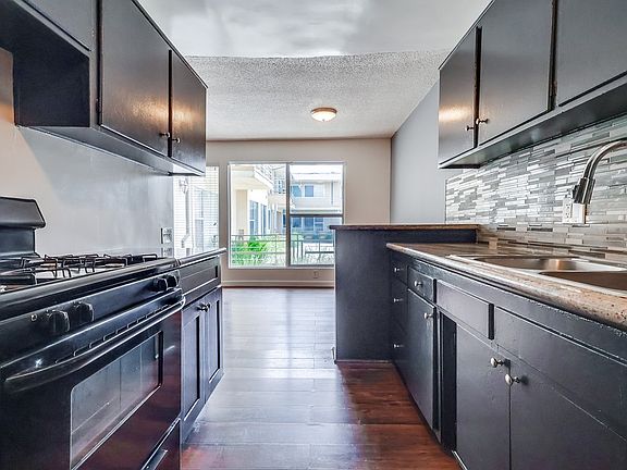 2nd image of 4045 Stevely Ave APT 8