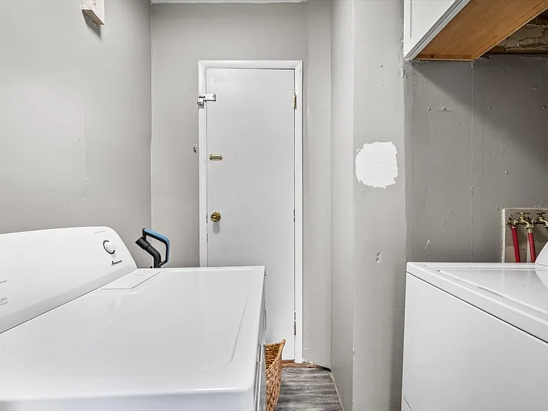 1241 Cedar St #1 — Photo 12