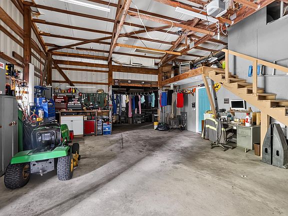 4th image of 2450 Rabbitsville Rd