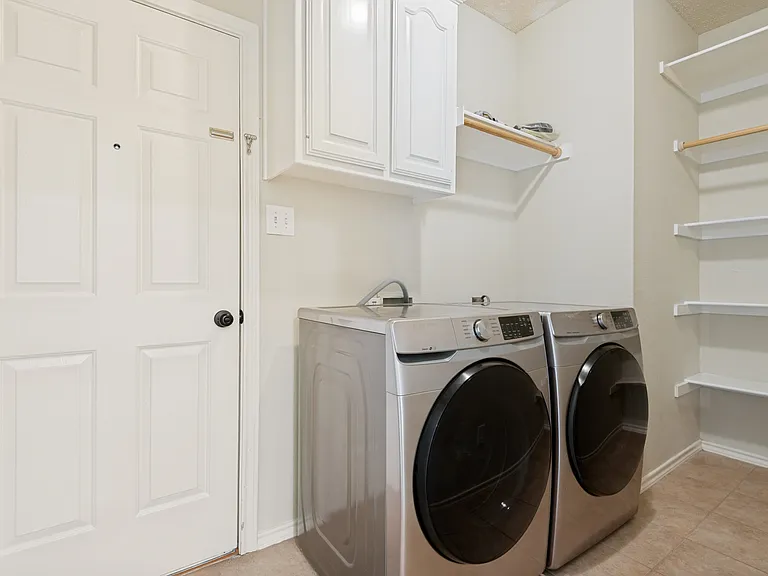 6137 Pebble Creek Dr — Photo 16