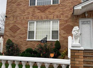135-25 223rd St, Springfield Gardens, NY 11413