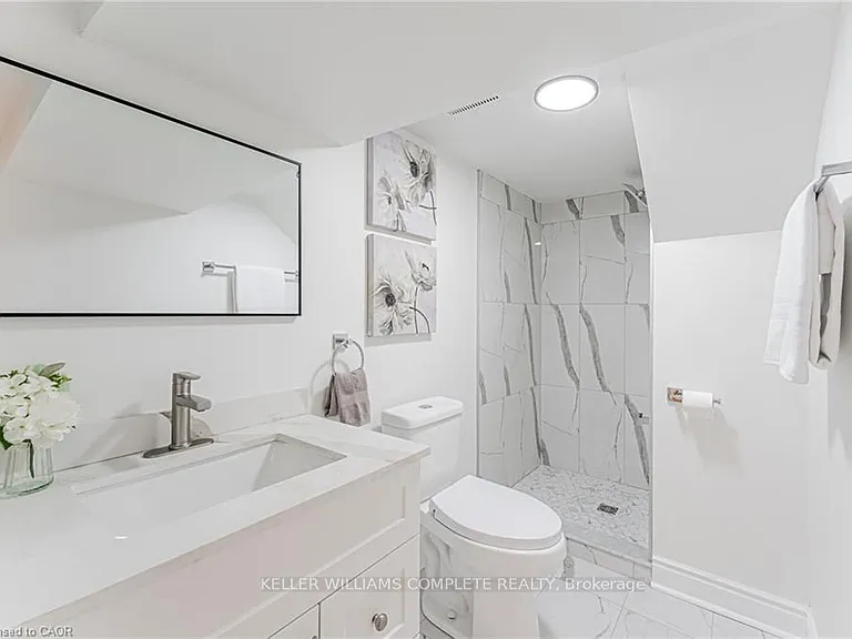 15 Barnesdale Ave N #2 — Photo 8
