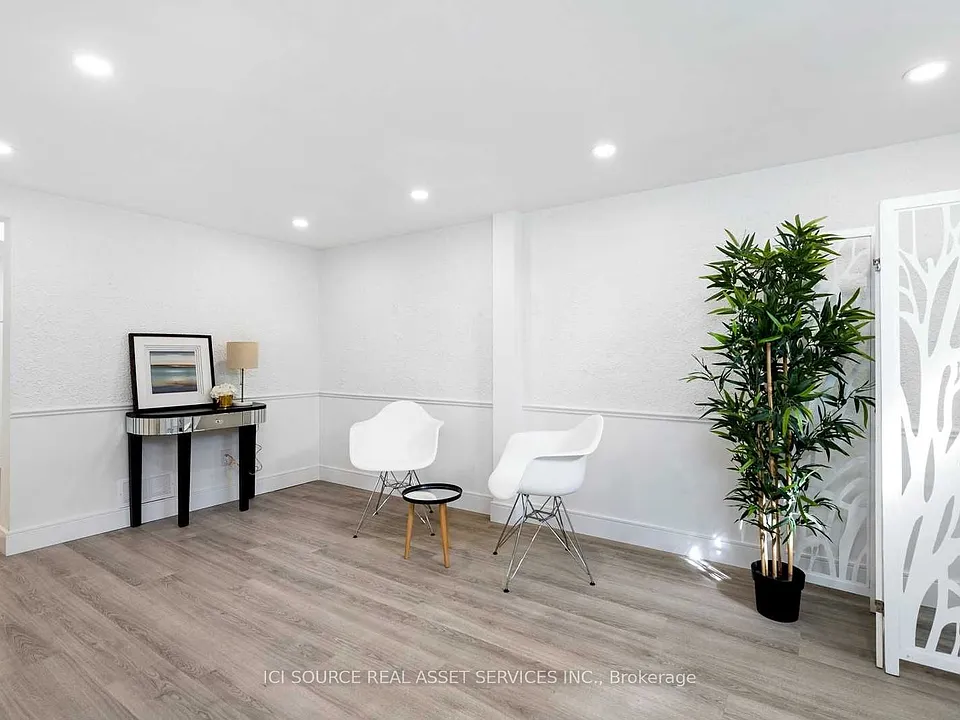 411 Enfield Rd #LOWER