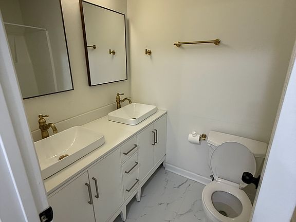 5th image of 310 Center Heights Ct