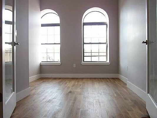 1st image of 758 Lincoln Pl #3L