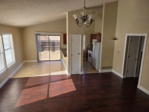 97 S Macon Ct, Aurora, CO 80010