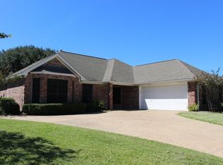 4108 Bedford Dr, Bryan, TX 77802