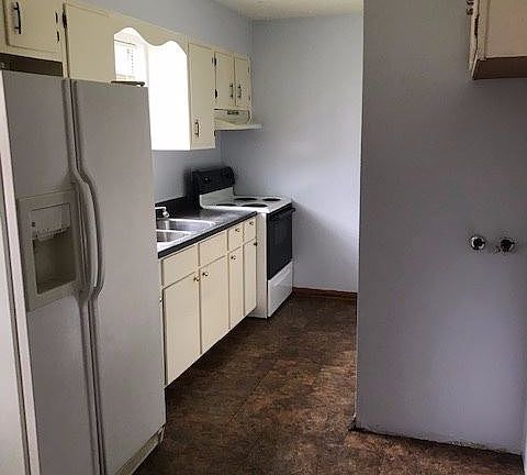 3rd image of 5305 Sennridge Dr APT 2