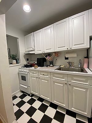 1st image of 189 E 93rd St APT 4B