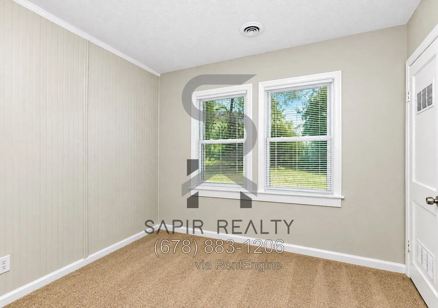 3 bed, 1.0 bath, 988 sqft, $1,600 — Photo 3