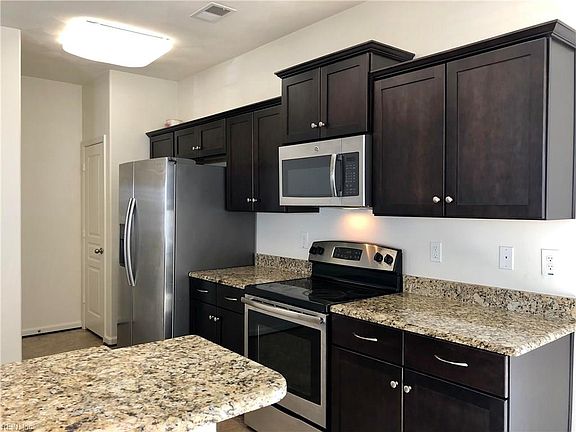 5th image of 5238 Moreland St
