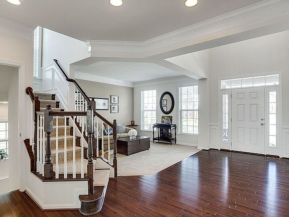 4th image of 42093 Oak Crest Cir