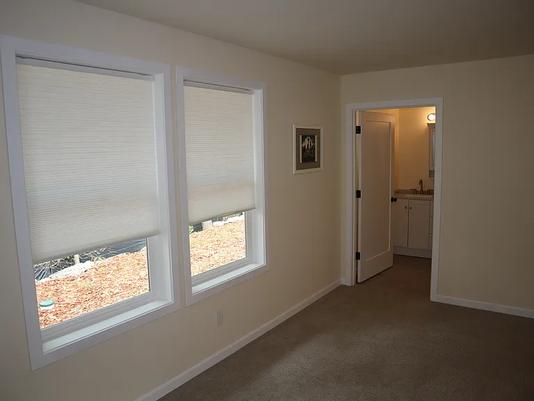 9504 Farwest Dr SW — Photo 9