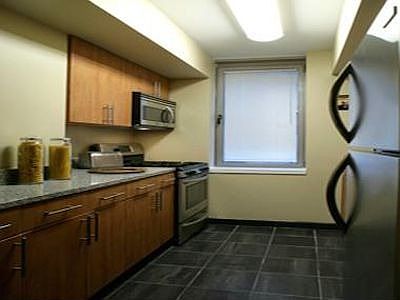 5th image of 2 Gold St APT 4704
