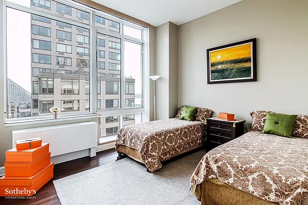 Sold by Sotheby's International Realty | media 15