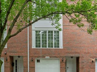 1154 W Polk St, Chicago, IL 60607