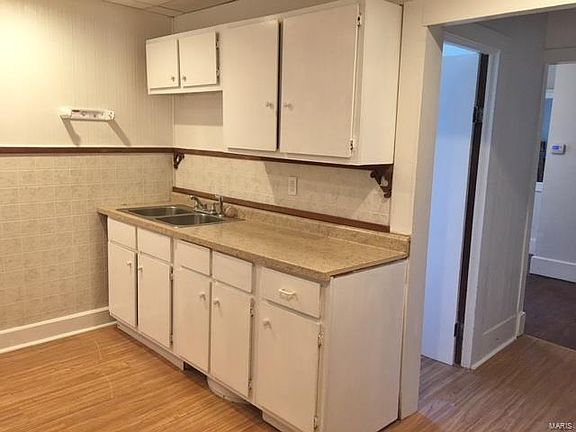 2nd image of 6436 Nashville Ave