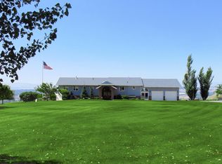 933 Rest Haven Rd, Yakima, WA 98901