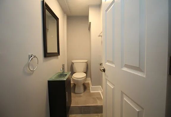 1/2 bath