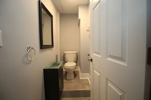 1/2 bath