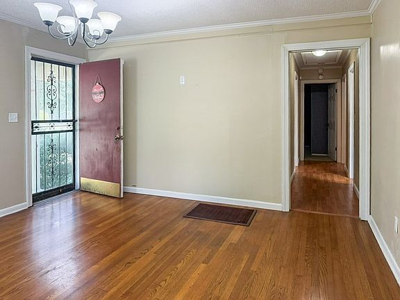 5th image of 900 7th Ave