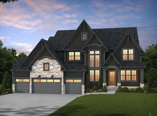 1 Sherwood Trl, North Oaks, MN 55127