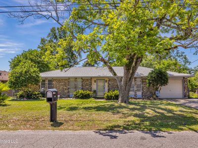 2414 Demaret Dr, Gulfport, MS, 39507